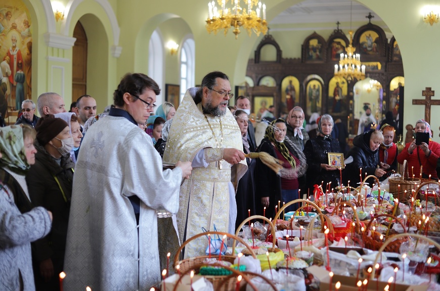 освещение куличей и пасхальных яиц